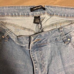 Jeans - Refuge Jeans Jeans - Refuge Jeans